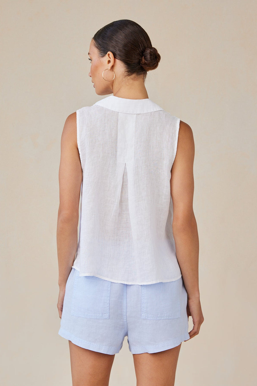Bella Dahl Essential Sleeveless Linen Button Down Shirt