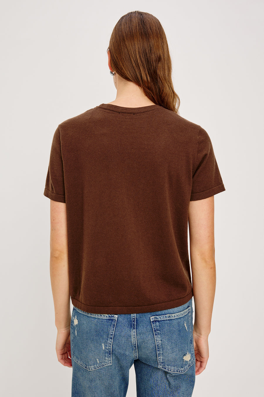 Back view of a cashmere brown t-shirt