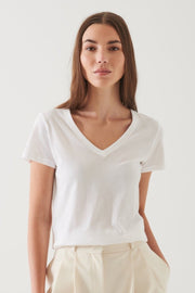 Patrick Assaraf Classic Cotton V-Neck T-Shirt in White