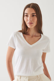 Patrick Assaraf Classic Cotton V-Neck T-Shirt in White
