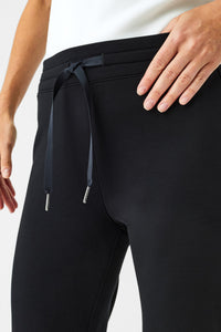 Spanx Air Essentials Tapered Pant