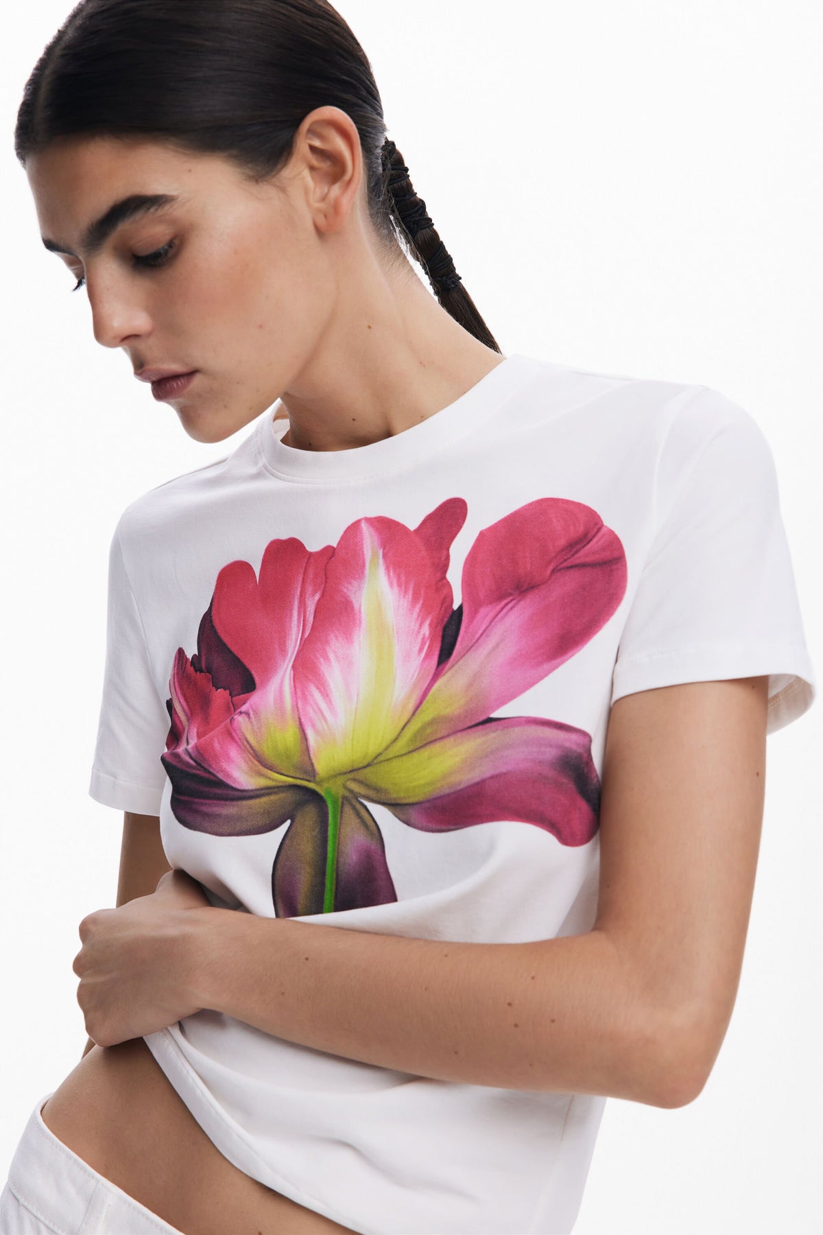 Desigual Plata Flower Front Crew Neck T-Shirt in White