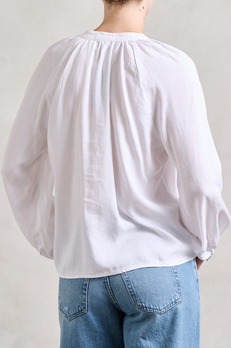 Bella Dahl Full Sleeve Raglan Button Down Shirt in White