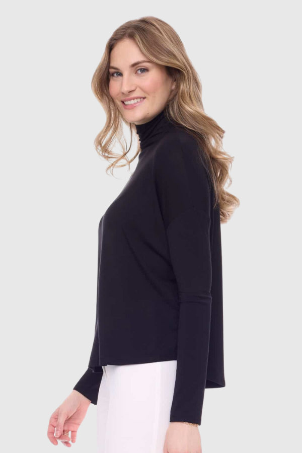 I Love Tyler Madison Morgan Turtleneck in Black - Size L Available