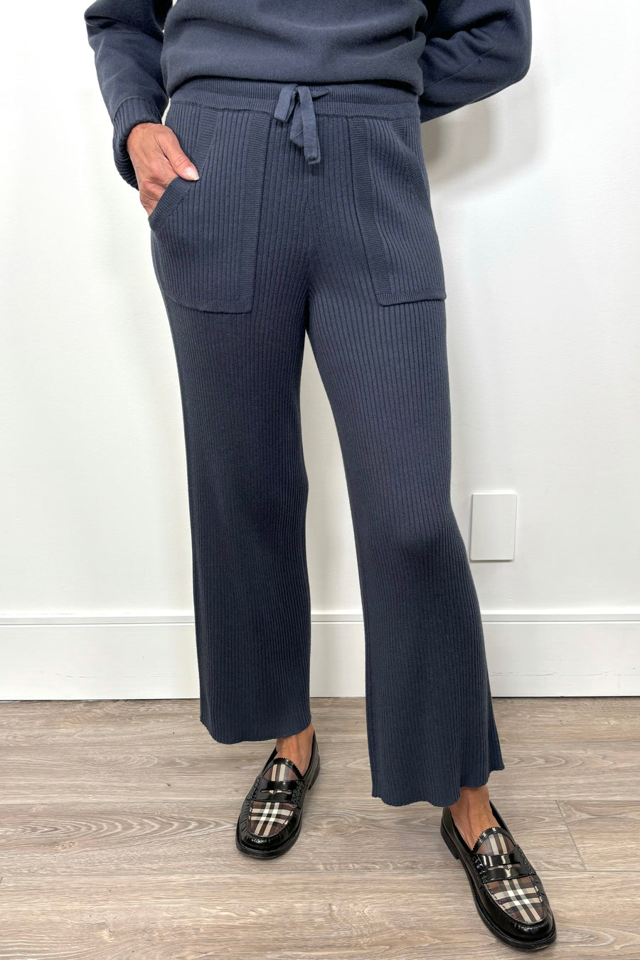 Front view of blue cashmere blend ribbed pants 