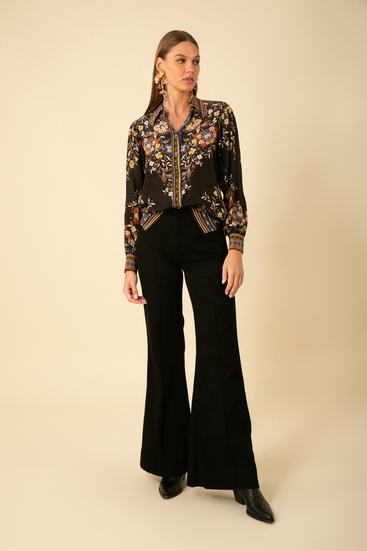 Hale Bob Selah Floral Button Up Shirt in Black - Size M Available