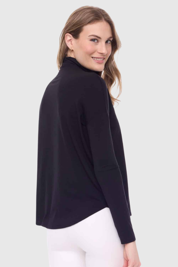 I Love Tyler Madison Morgan Turtleneck in Black - Size L Available