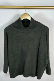 green mock neck half sleeve sweater