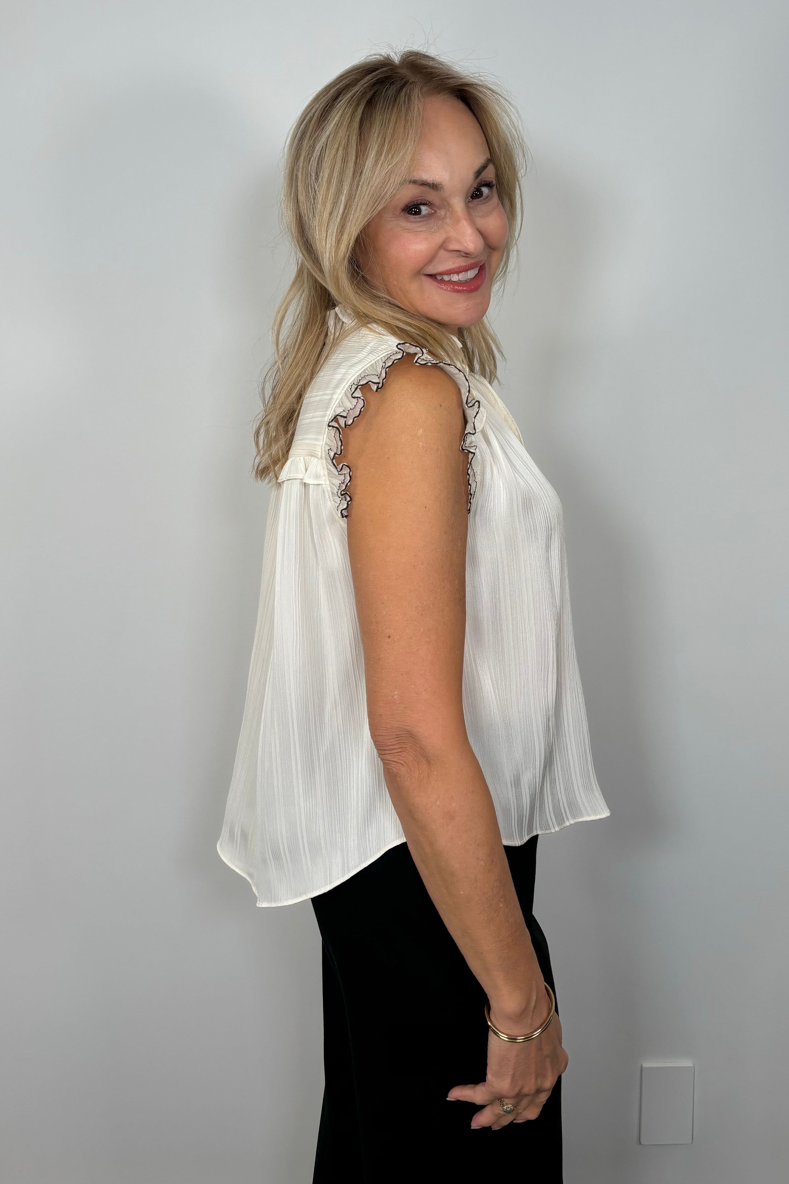 Heartloom Ananda Ruffle Collar Blouse