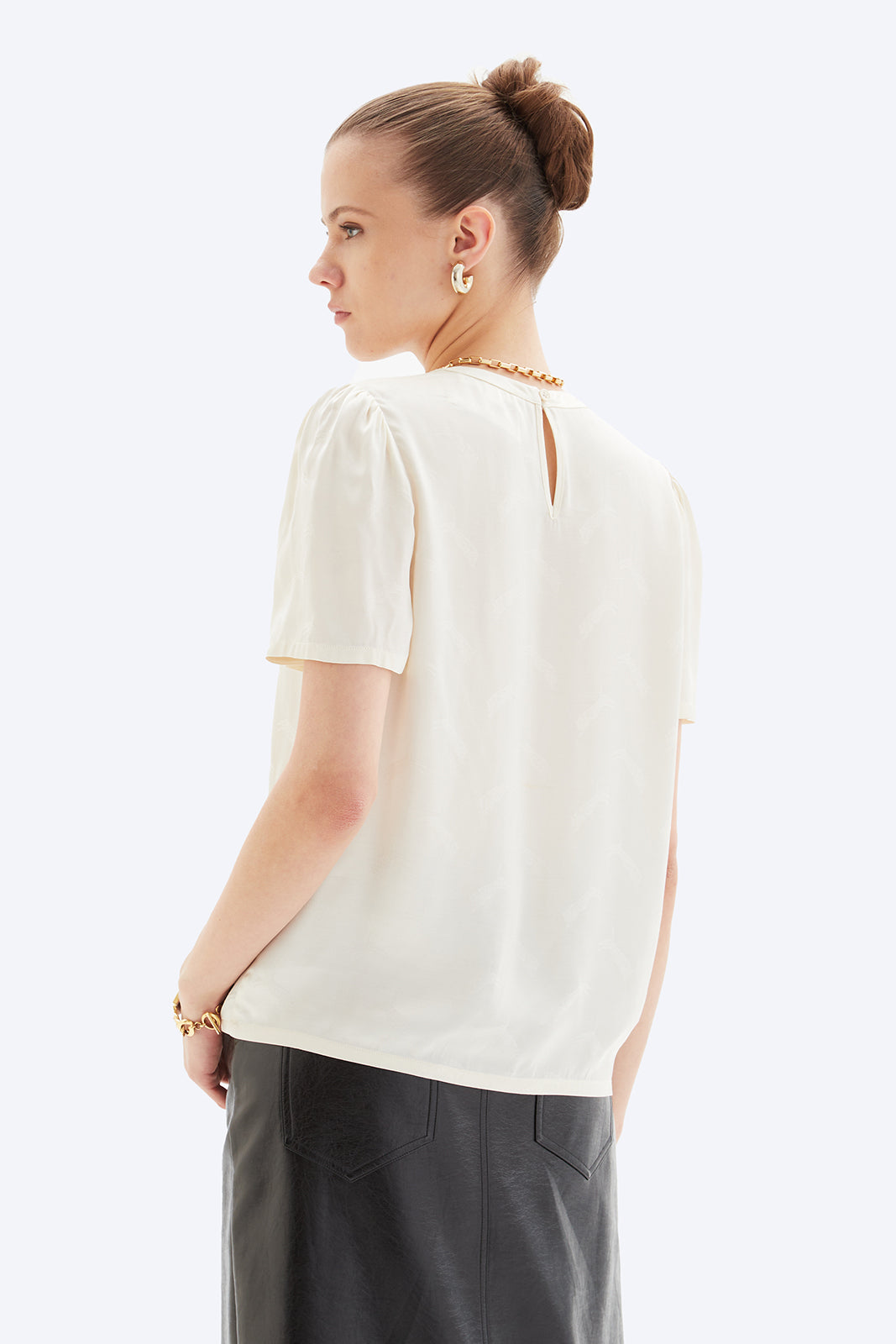 Chrldr Tiger Tia Flutter Sleeve Tshirt in Eggshell