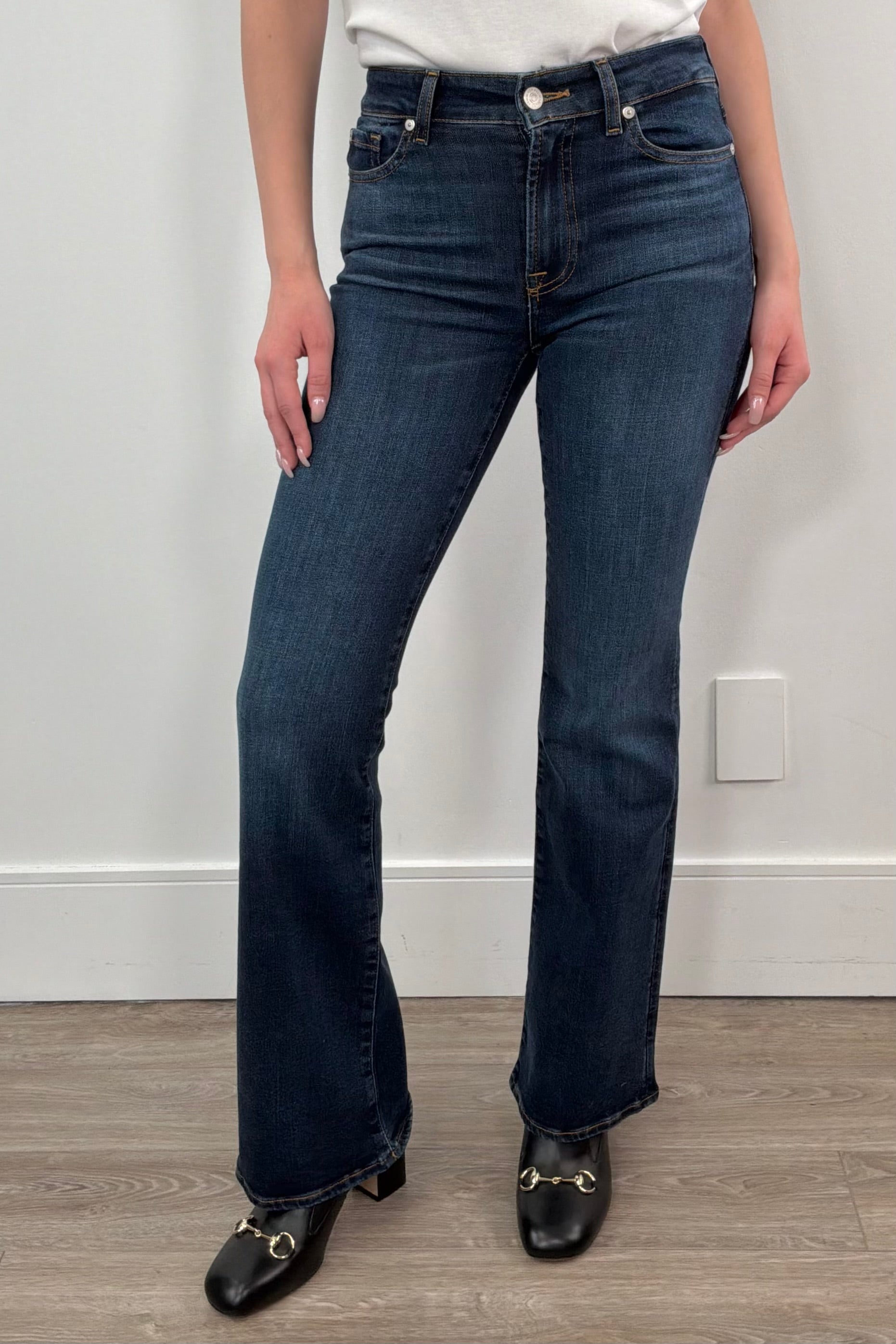 woman wearing a bootcut jean