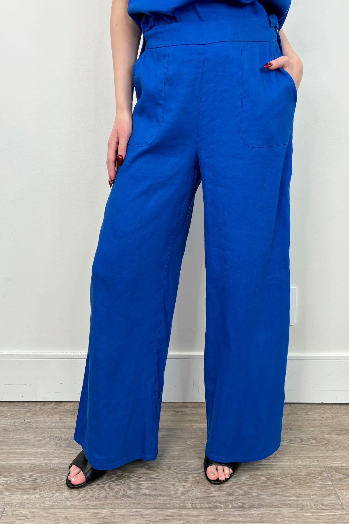 I Love Tyler Madison Isla Stretch Linen Long Pant in Blue