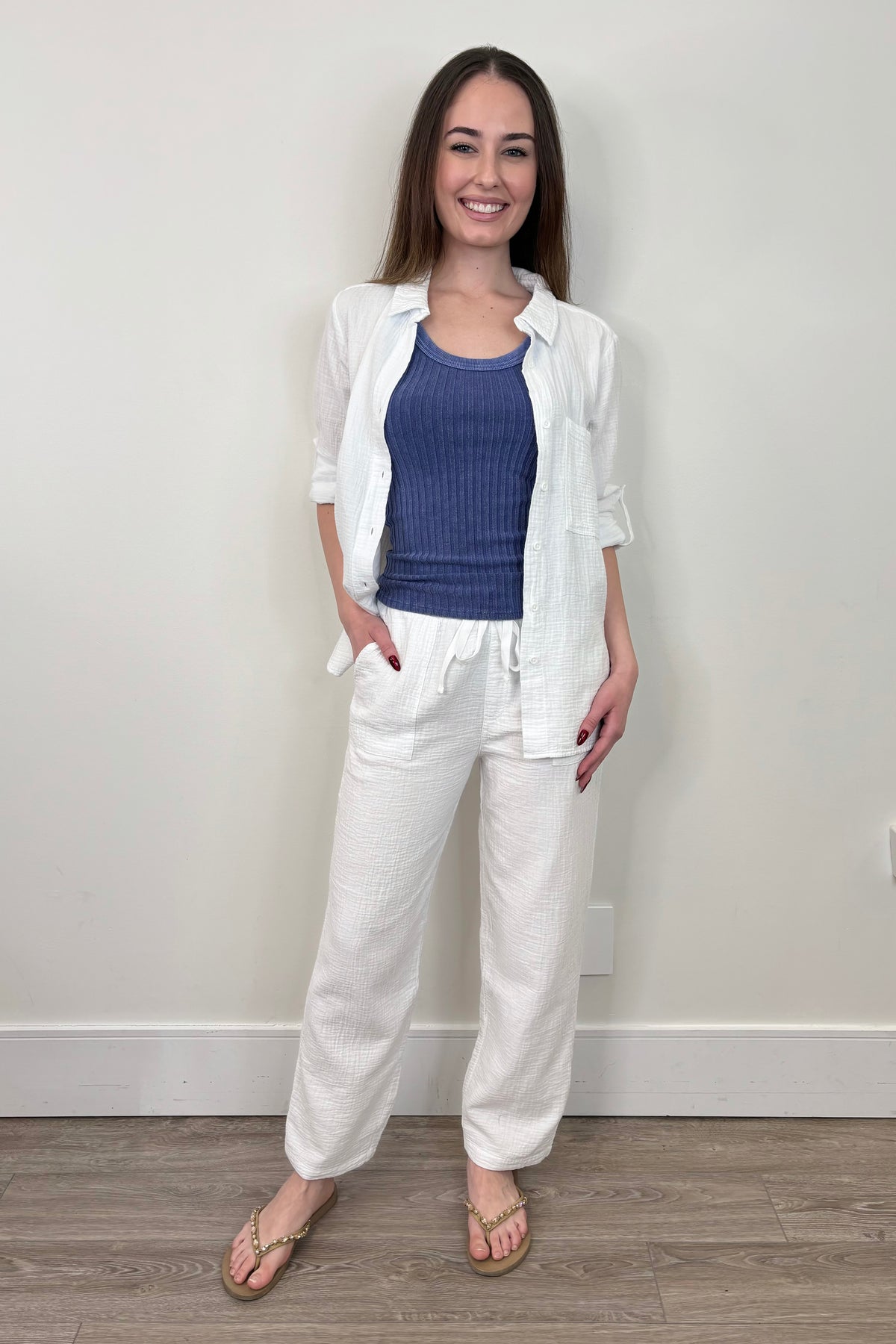 Bobi Cotton Gauze Tab Sleeve Button Front Shirt in White - Size XS Available