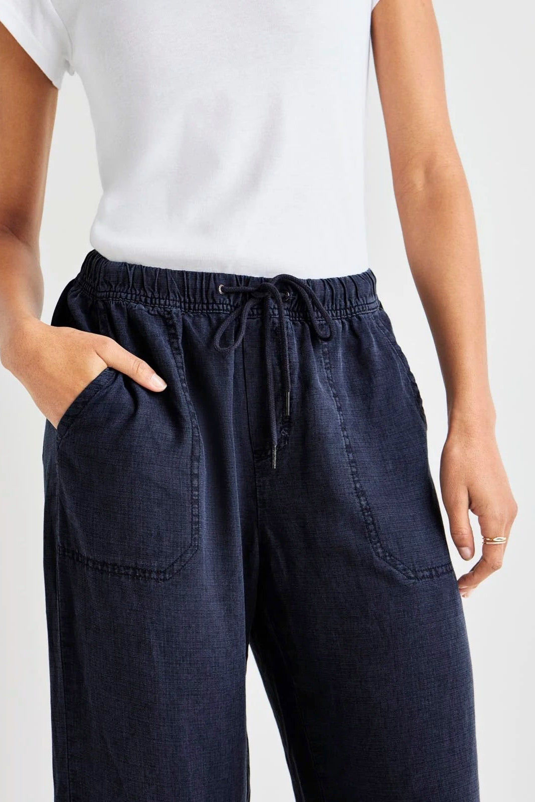 Splendid Angie Crop Wide Leg Pant in Navy