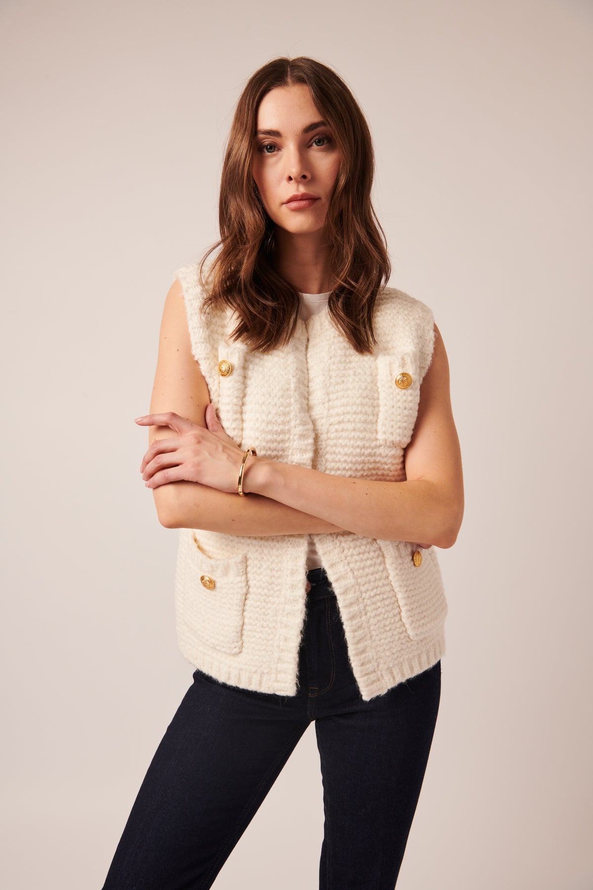 Line Apple Sleeveless Front Pocket Knitted Vest