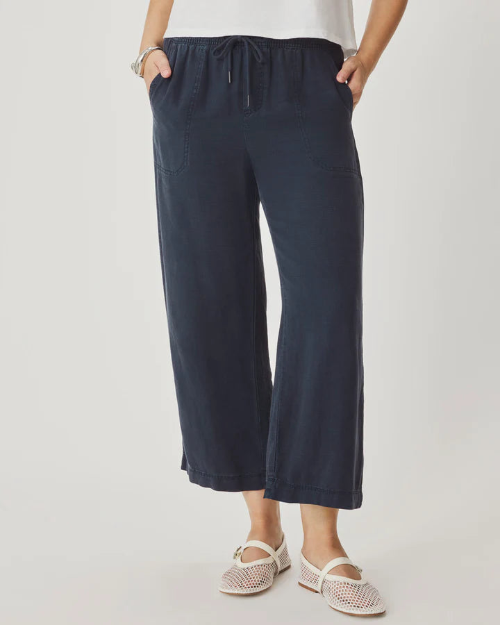 Navy blue cropped wide-leg pants with draw string 