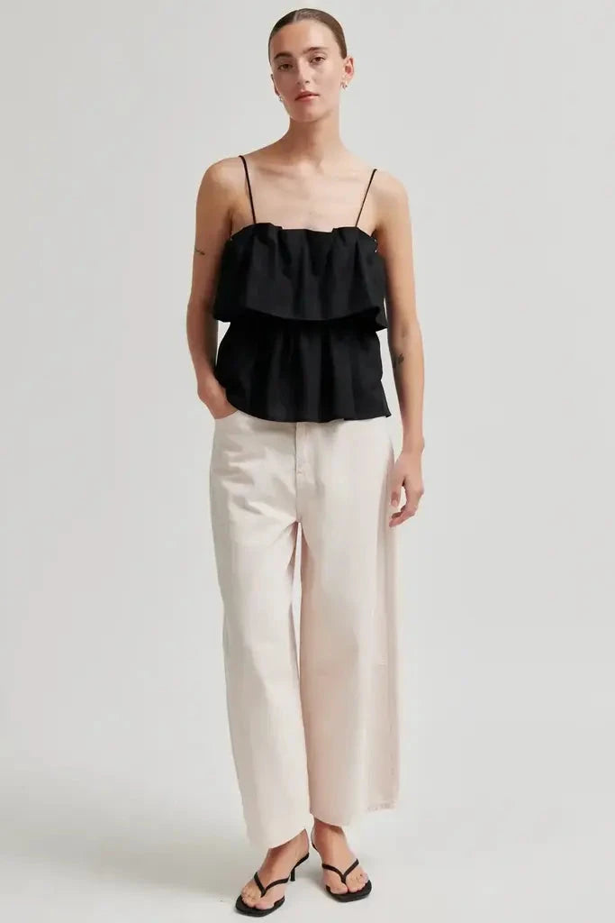Black ruffled camisole with spaghetti straps 