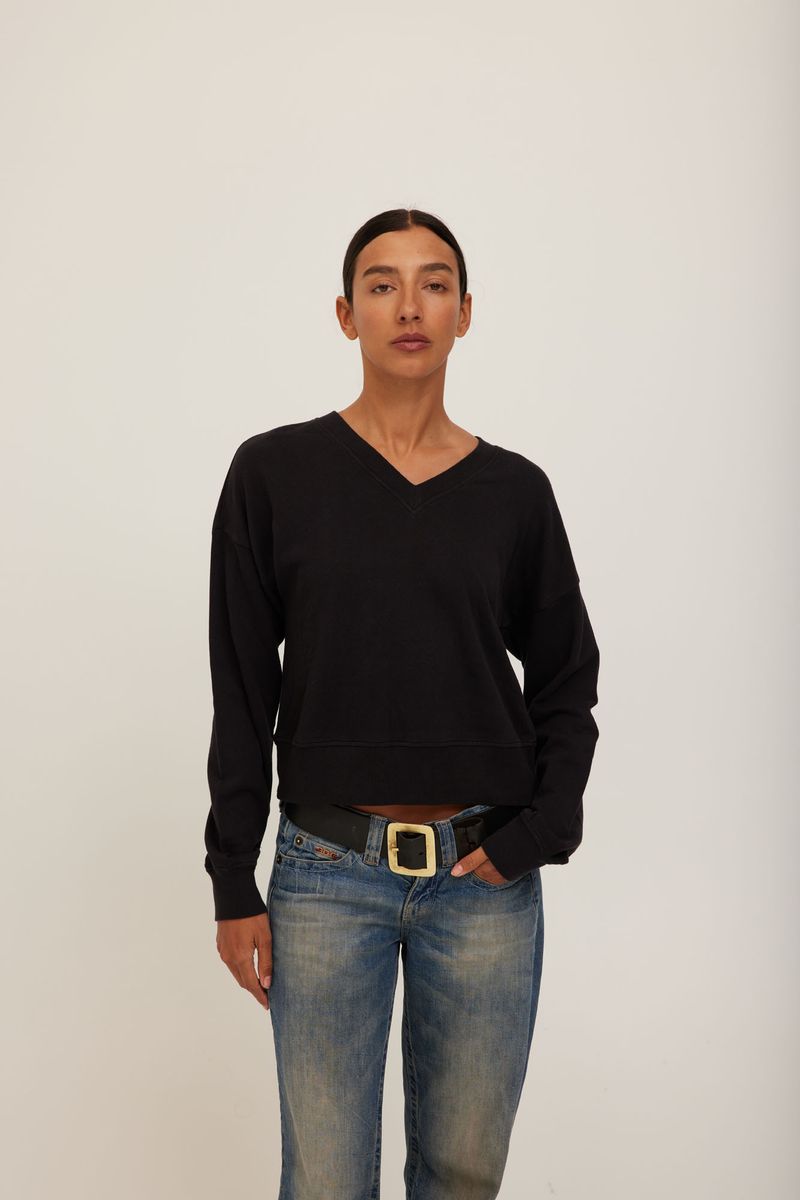 women wearing v-neck pull over sweater