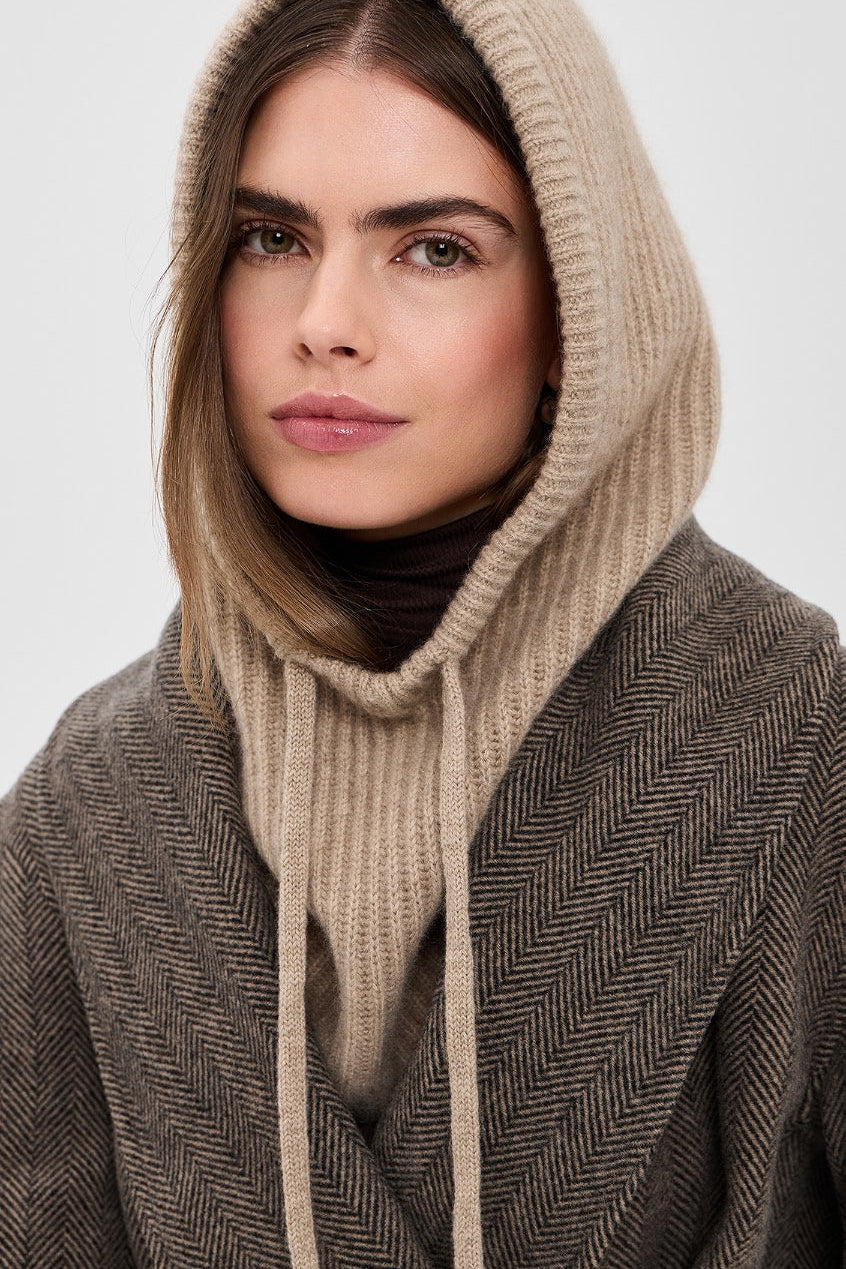 light brown cashmere knitted baklava 