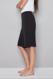 woman wearing black Bermuda short